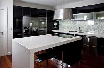 Kitchen with fronts Black Glossy